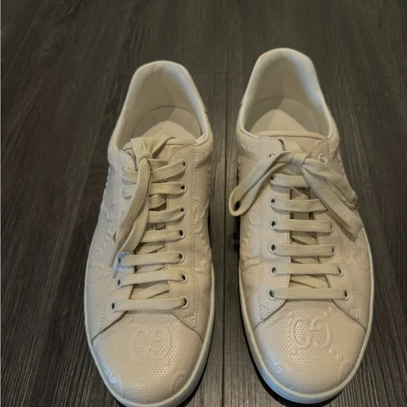 Gucci MEN’S Cream Sneakers - Picture 2 of 9